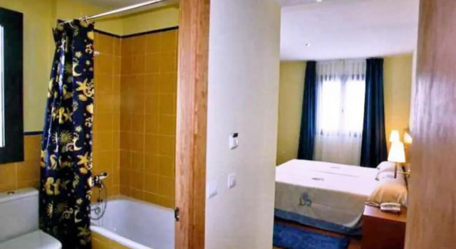 Трёхместный номер Standard Hotel Ibaigune