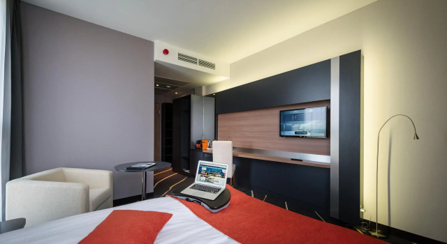 Best Western Plus Lakeside Hotel