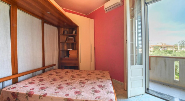 Beautiful Home in Avola With Wifi and 2 Bedrooms