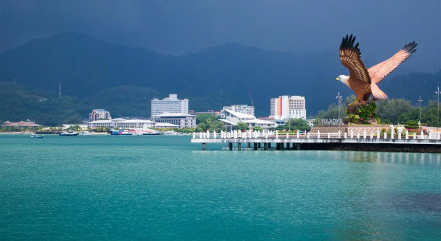 Region Hotel, Rezerwuj Hotel Kuah 
