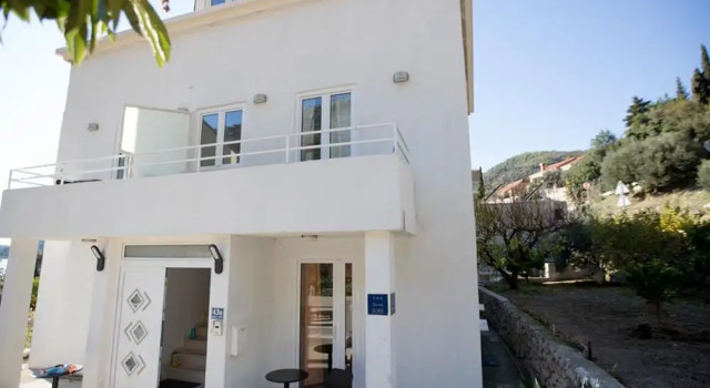 Quaint Villa in Dubrovnik Near Sea, Забронировать Вилла Виллы Региона Дубровника, Вилла