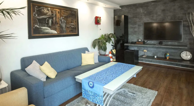 Superb Apartment With Balcony Near la Defense