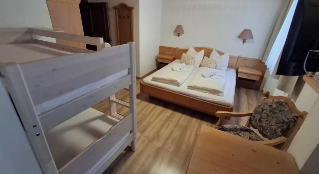 Номер Standard Pension Razil XO