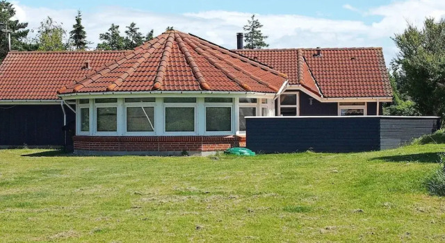 Коттедж Spacious Holiday Home in Humble near Beach