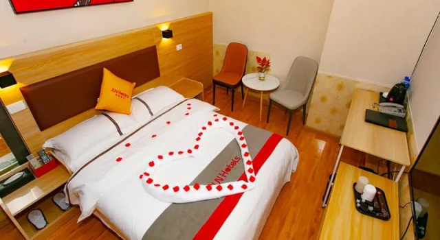 Jun Hotel Sichuan Guang'an Qianfeng District Railway Station, Prenota Hotel Guanghan Sichuan