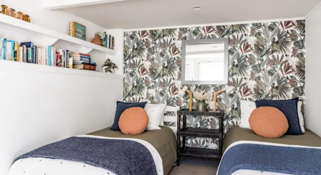 Коттедж с 3 комнатами Kowhai Cottage & Studio