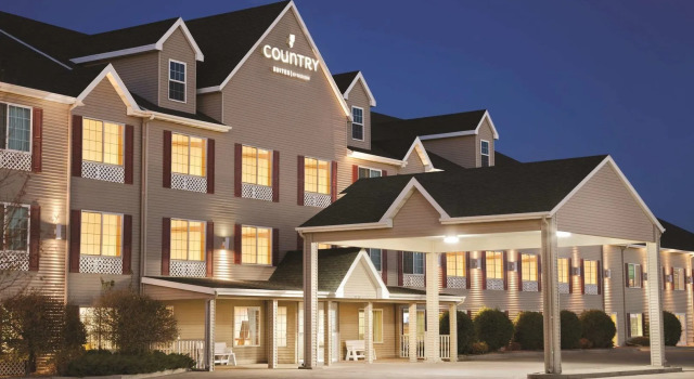 Country Inn & Suites by Radisson Bismarck Waterpark