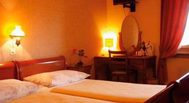 Minotel Chez Chibrac, Boek Hotel Chardonne 