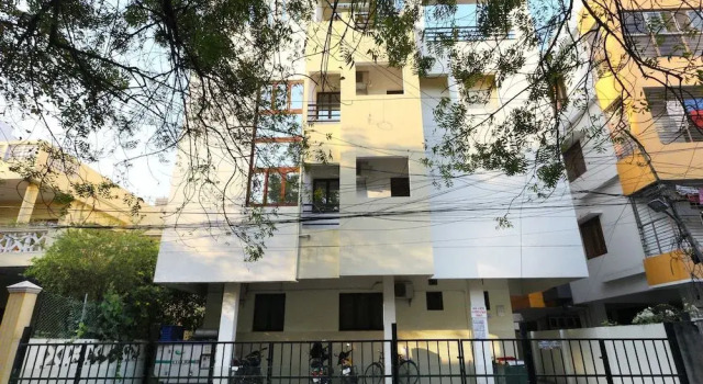 OYO 20004 SilverKey Kodambakkam