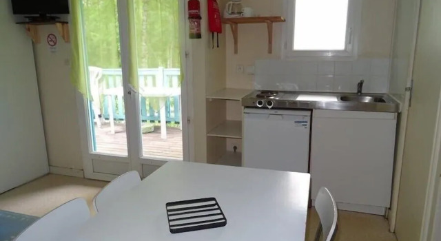Camping le Repaire - Les Chalets, Забронировать Шале Отели Тивье 3 звезды, рядом с Пруд Нантёй, 3*