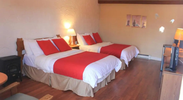 Четырёхместный номер Standard Motel Des Pays DEn Haut