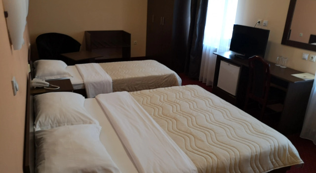Elegance Hotel