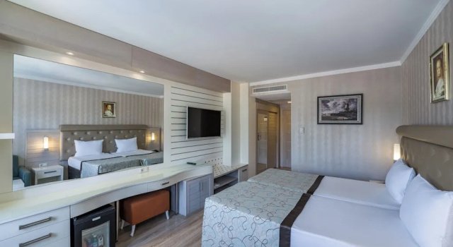 Трёхместный номер Standard с частичным видом на море Orange County Kemer