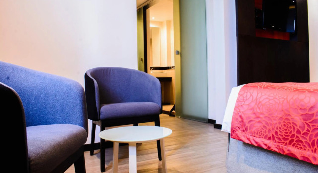 Onomo Hotel Dar es Salaam, Buchen Sie Hotel Hotels in Daressalam mit Frühstück, in der Nähe von Zanzibar Ferry Terminal, Frühstück