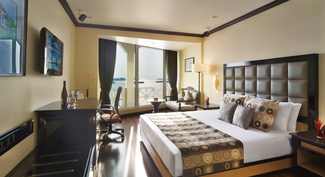 Vivanta Ernakulam, Marine Drive