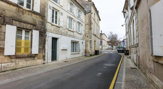 Le Cocon #Centre Ville #100m de la Charente, Забронировать Апартаменты/квартира Коньяк Charente, рядом с Городской сад Коньяка