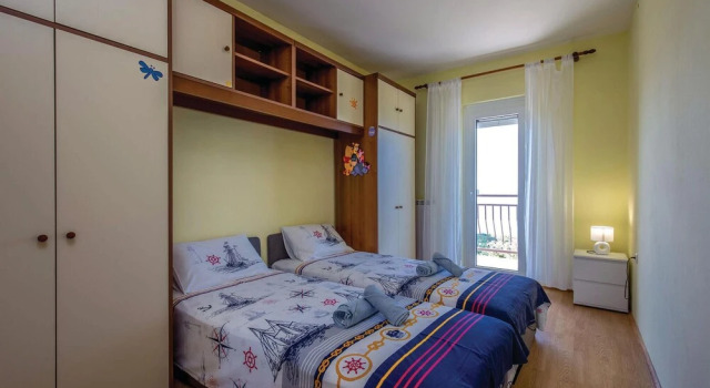Cozy Apartment In Crikvenica, Забронировать Апартаменты/квартира Отели Приморско-Горанской жупания с парковкой, Парковка