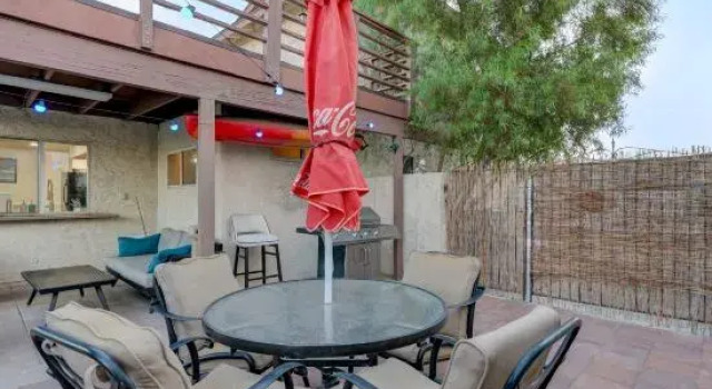 Strip-Side Villa, 6 Beds, Pool, Mini Golf, Karaoke, Boek Mini-hotel Hotels in Missouri met zwembad, Zwembad