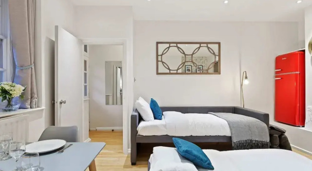 Trendy 1 Bedroom Apartment in the Heart of London, Varaa Huoneisto Asunnot kohteessa Merseyside, Huoneisto