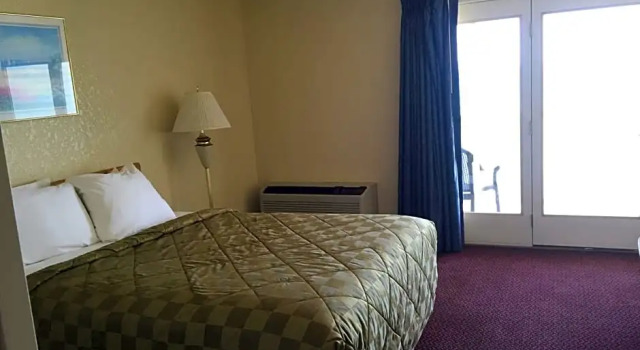 Четырёхместный номер Deluxe Fairview Beachfront Inn & Waterpark