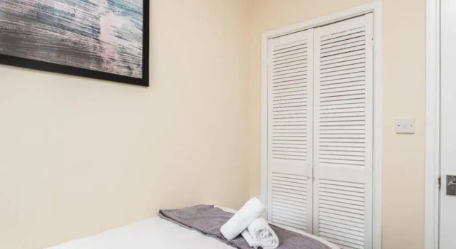 Cosy Stay Swansea - TV in every bedroom, Забронировать Отель Суонси 