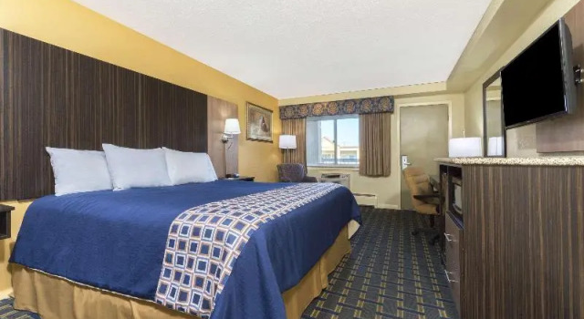 Двухместный номер Standard с балконом Days Inn by Wyndham Tonawanda/Buffalo