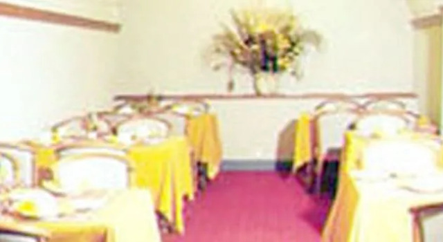 Luis Cruz Marinez, Book Hotel 3-stjernede hoteller i Curico, 3*