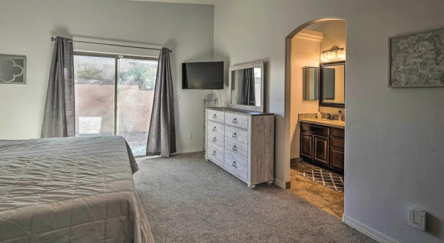Chic Home in Lake Havasu w/ Fire Pit & Patio