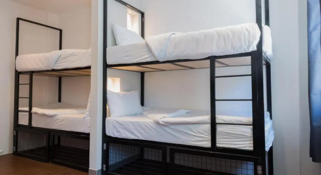 Кровать в общем номере (женский номер) 91 Loop Boutique Hostel