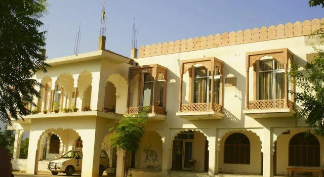 Номер Standard Radhika Palace Hotel