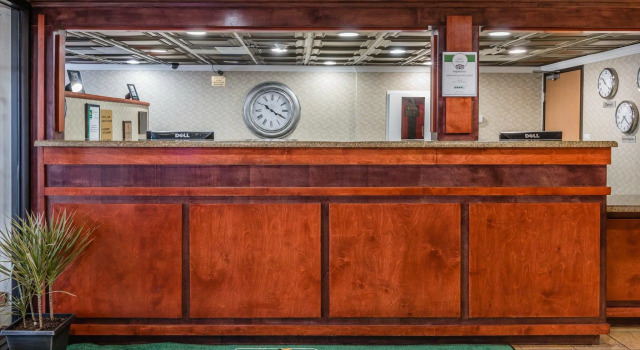 Quality Inn & Suites Detroit Metro Airport, Prenota Hotel Hotel economici a Michigan
