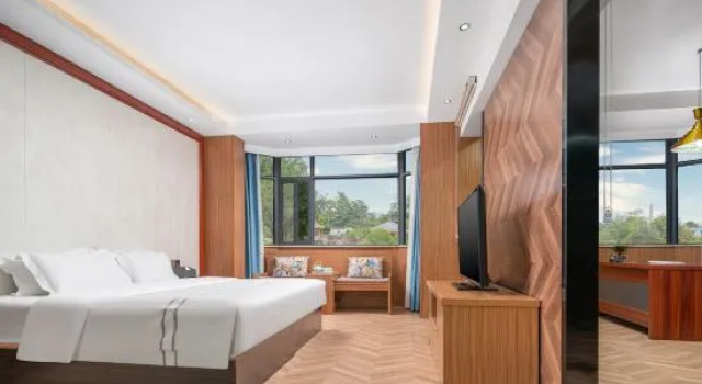 Люкс Oak Impression Hotel (Nanyang Wanda Plaza Yishengci Branch)