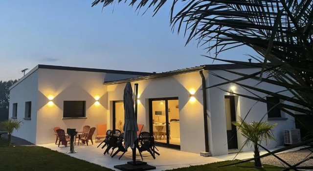 Maison Neuve 4 Etoiles Plain-Pied Proche de la Mer, Varaa Hotelli Hotellit Côtes-d'Armor pysäköinnillä, Pysäköinti