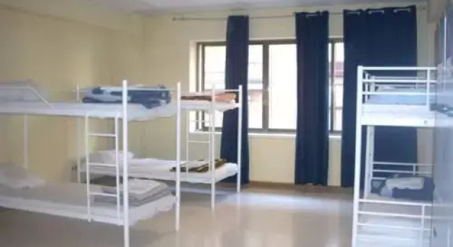 Sol Hostel, Забронировать Хостел Хостелы Мадрида, рядом с Cuarta Pared Theatre, Хостел