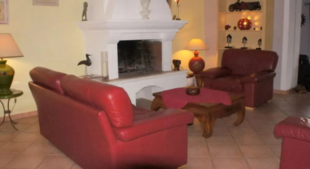 Cozy Villa in Roquemaure France With Private Swimming Pool, Забронировать Вилла Виллы Овернь-Рона-Альпы, Вилла