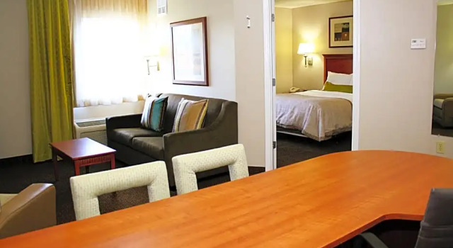 Двухместный номер Standard c 1 комнатой Candlewood Suites Harrisonburg by IHG