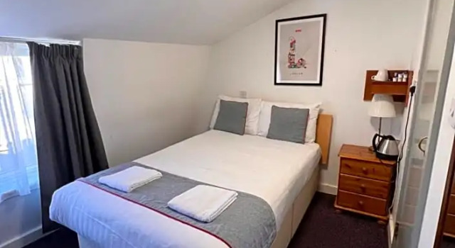 Четырёхместный номер Standard Apollo Hotel Kings Cross