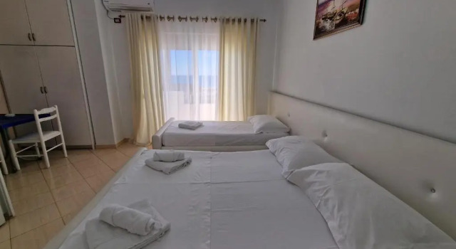 Трёхместный номер Standard с видом на море Hotel Artur 1