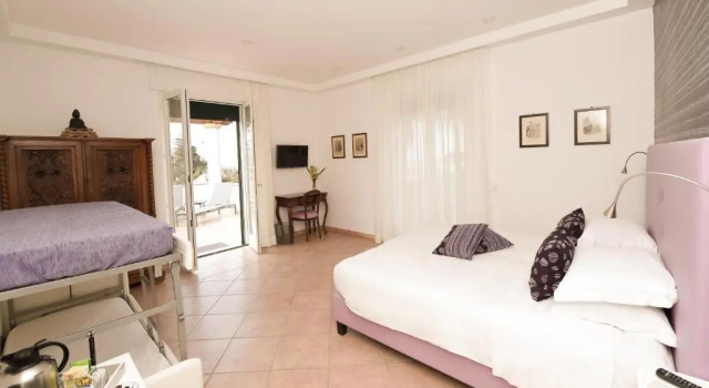 Bella Sorrento B&B, Забронировать Отель «постель и завтрак» Отели Сорренто с бассейном, рядом с Cattedrale SS. Filippo e Giacomo, Бассейн