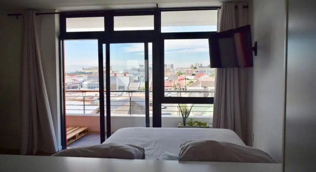 Studio For 2 in Central Cape Town