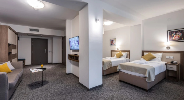 Полулюкс с балконом Hotel Fontana Vrnjačka Banja