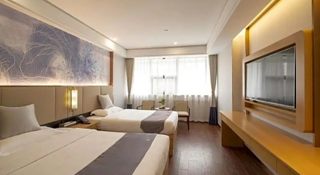 Семейный номер Standard GreenTree Eastern Hotel Li Lake Yuantouzhu Scenic Area