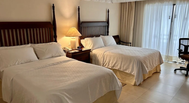 Четырёхместный номер Standard с балконом Holiday Inn Merida by IHG