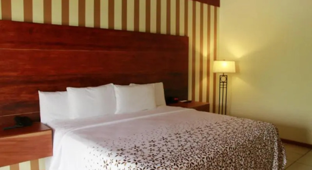 Двухместный номер Deluxe с балконом Ficus Sunset Suites