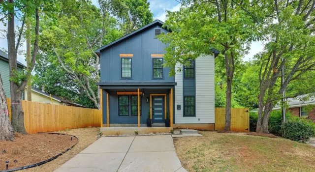 Коттедж 2 Mi to Uptown Charlotte: Family Home w/ Game Room