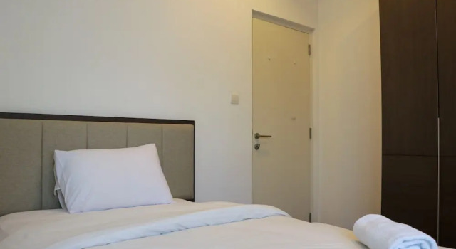 Elegant and Spacious 2Br at Apartment Simprug Park Residences, Забронировать Апартаменты/квартира Kebayoran Lama Джакарта, рядом с Спортивный комплекс Gelora Bung Karno