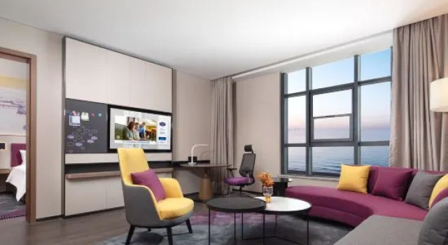 Люкс Business Hampton by Hilton Yantai Jinshatan