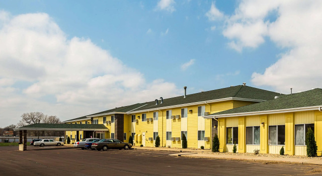 Quality Inn Mitchell, Book Hotel Mitchell South Dakota