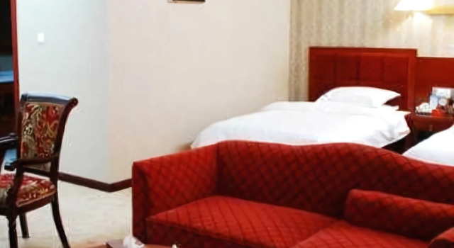 Yijia Mingshi Holiday Hotel, Book Hotel Xilinhot Inner Mongolia
