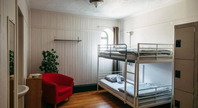 Кровать в общем номере (мужской номер) Saintlo Ottawa Jail Hostel